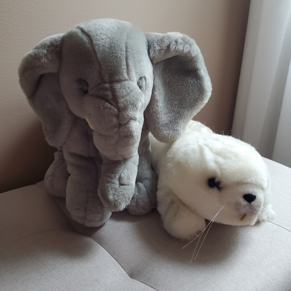 Vintage 1995 set of 2 Soft Classics Toys R US plush stuffed animals elephant